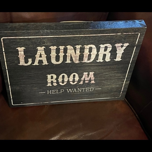 Laundry Room HELP WANTED Sign NWOT - Picture 2 of 2